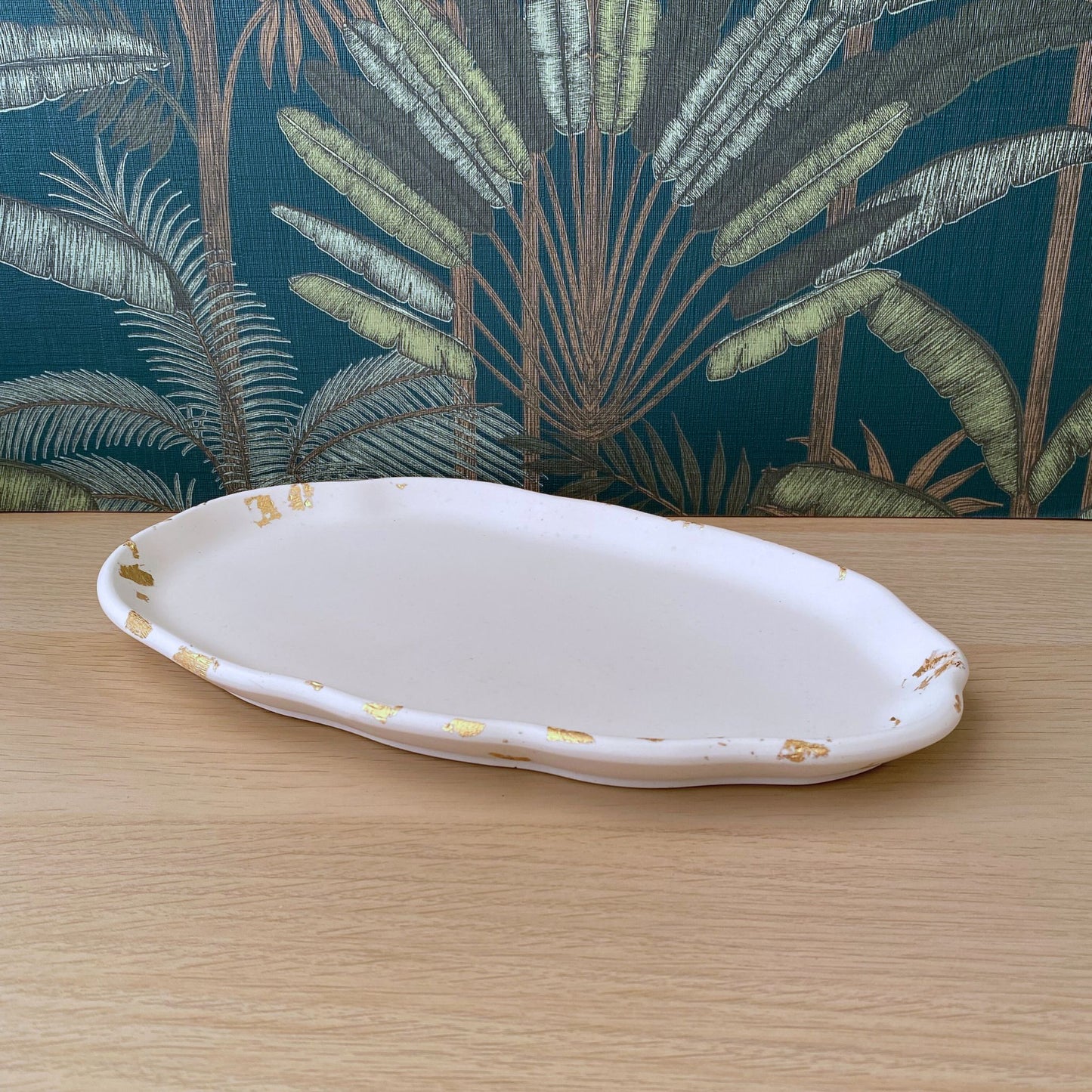 Ovale schaal - wit met bladgoud